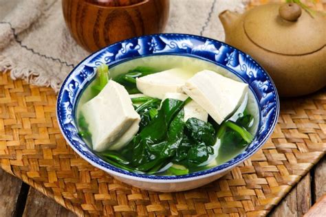 菠菜豆腐能一起吃嗎(適宜人群/營養(yǎng)搭配/烹飪技巧)