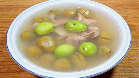 橄欖排骨湯的功效(滋補(bǔ)身體/滋陰潤燥/消食健胃)