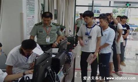 近視體檢當(dāng)兵竟然過了,文職可以通過(視力要求已經(jīng)放寬)
